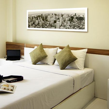 Star 3 Hotel And Residence Rayong Bagian luar foto