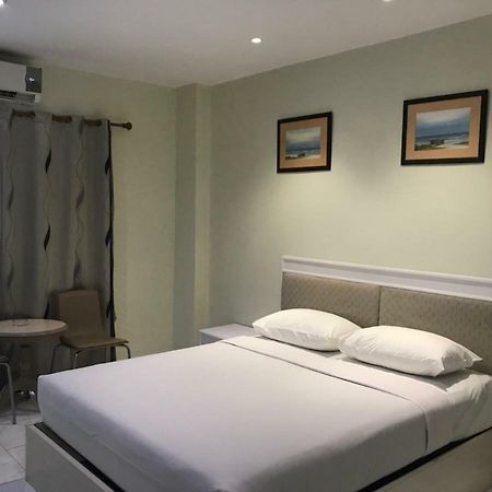 Star 3 Hotel And Residence Rayong Bagian luar foto