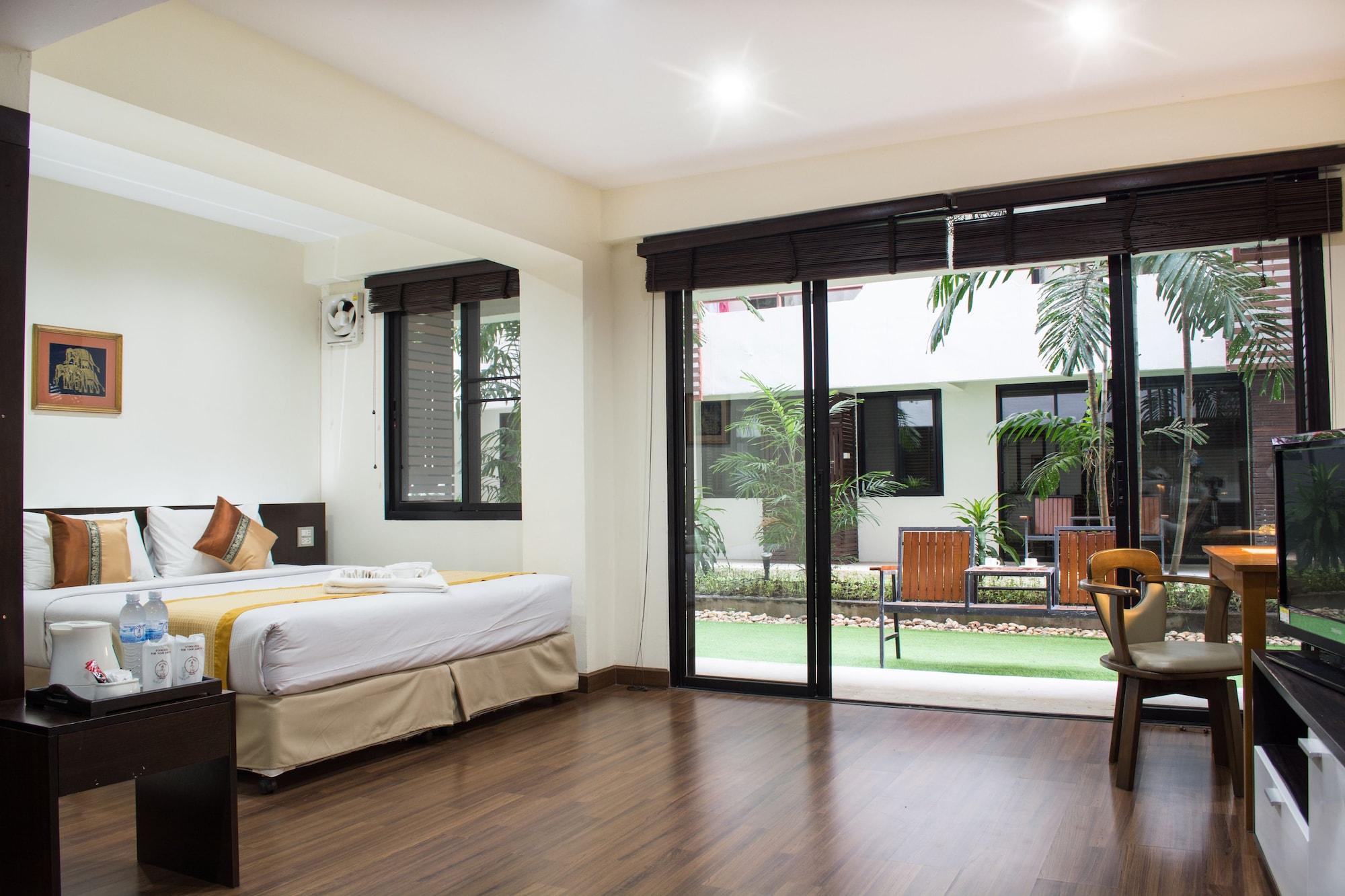 Star 3 Hotel And Residence Rayong Bagian luar foto
