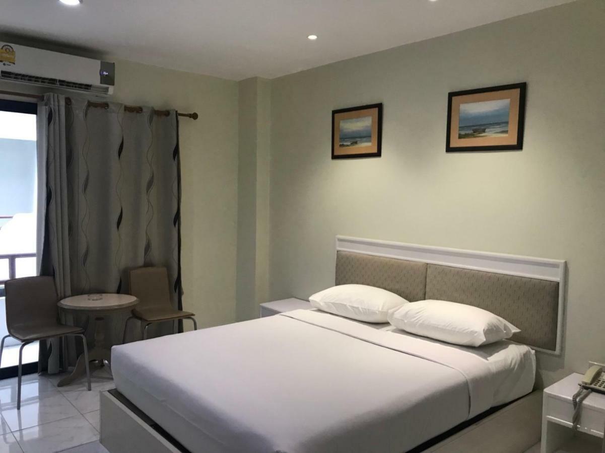 Star 3 Hotel And Residence Rayong Bagian luar foto